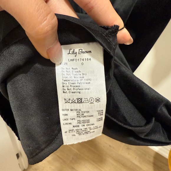 Lily brown velvet with lace dress - Picture 3 of 3